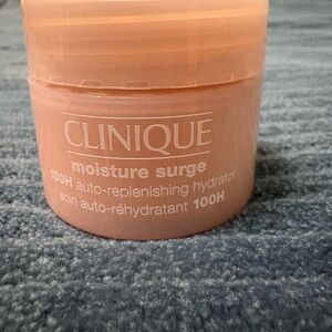 Clinique Moisture Surge 100H Auto-Replenishing Hydrator
